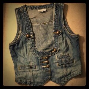 Denim low cut vest